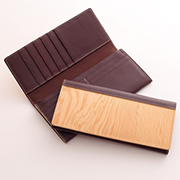 1月 マツの長財布