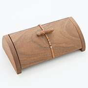 2月 クルミのジュエリーボックス